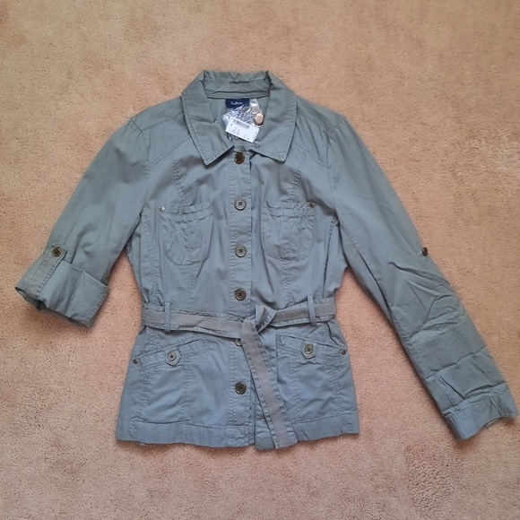 Reitmans convertible sleeve blouse sage green - Picture 2 of 5